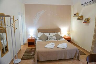 تختخواب و صبحانه Bed&book Palazzo Cutelli