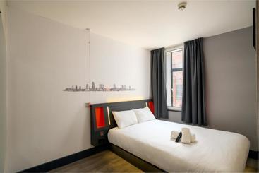 Easyhotel Leeds