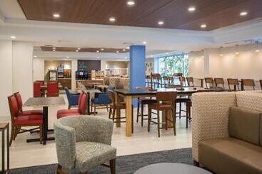 ホテル Holiday Inn Express Chelmsford, An Ihg
