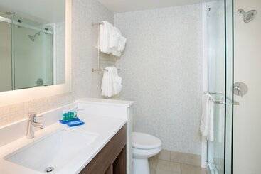 فندق Holiday Inn Express Chelmsford, An Ihg