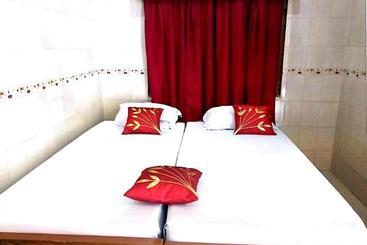 ペンション Abirami Guest House