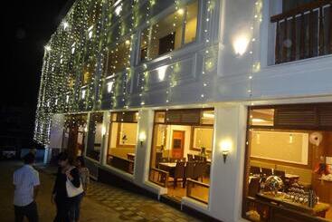 هتل Seasons Thekkady