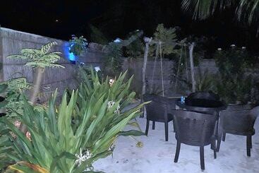پانسیون Fanhaa Maldives