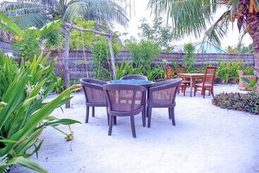 پانسیون Fanhaa Maldives