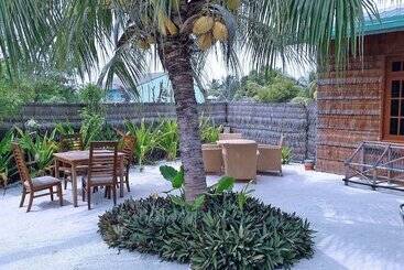 پانسیون Fanhaa Maldives