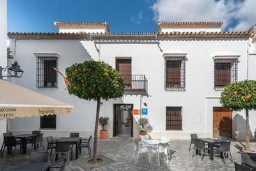 هتل Amphora Alojamiento Ecija
