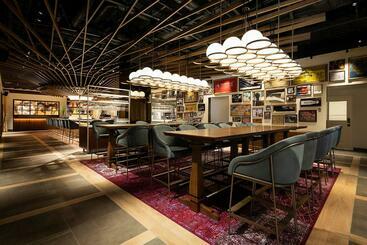 Cross Hotel Kyoto