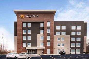 هتل La Quinta By Wyndham Buffalo Amherst