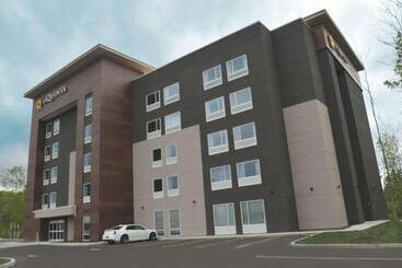 هتل La Quinta By Wyndham Buffalo Amherst