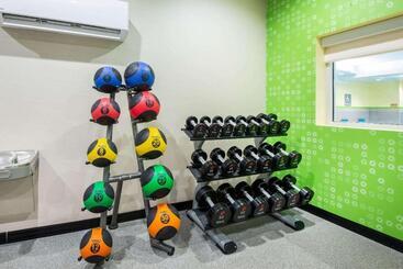 هتل La Quinta By Wyndham Buffalo Amherst