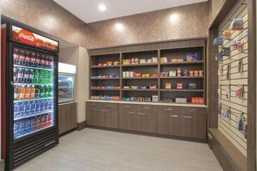 هتل La Quinta By Wyndham Buffalo Amherst