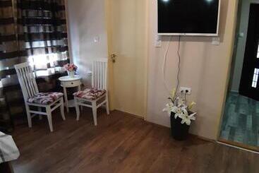 پانسیون Anamari Loft Rooms