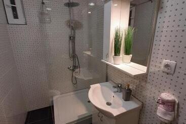 پانسیون Anamari Loft Rooms