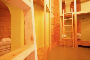 پانسیون Ishigaki Guesthouse Hive