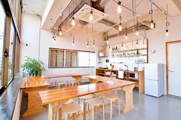 پانسیون Ishigaki Guesthouse Hive