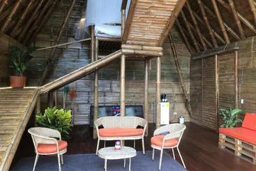 هاستل Samay Glamping Airport
