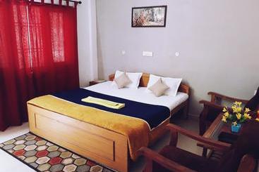 ホテル Narmada Palace