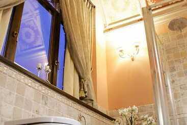 هتل Villa Floridiana