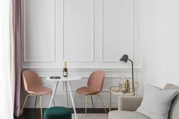 The Moorgate By Cove
