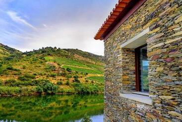 هتل Quinta De Merouço   Villa Do Rolapipas
