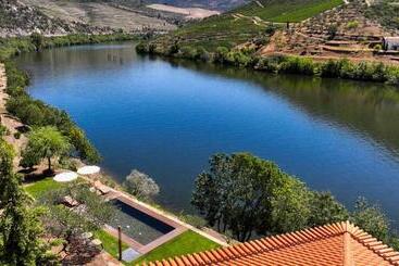 هتل Quinta De Merouço   Villa Do Rolapipas