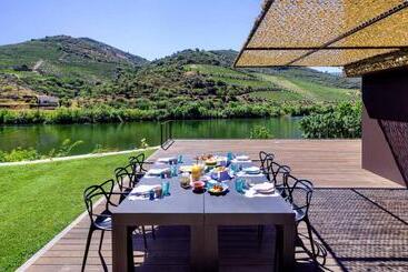 هتل Quinta De Merouço   Villa Do Rolapipas
