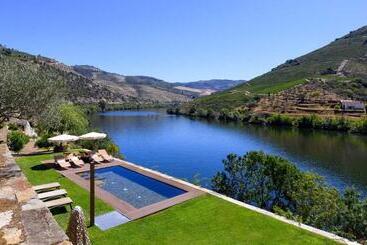 هتل Quinta De Merouço   Villa Do Rolapipas