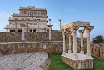 Отель Fateh Safari Suites By Fateh Collection