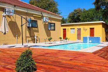 پانسیون Staymorr Boutique Guesthouse