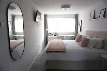پانسیون Amica Guesthouse