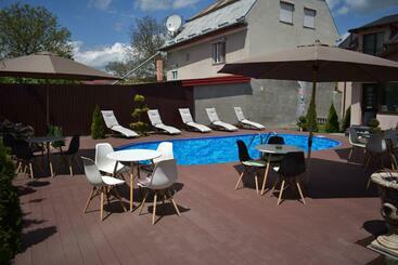 Pensiunea Casa Zece