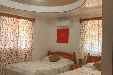 هاستل Hostal Familiar Rolo