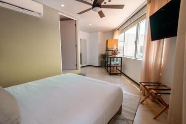 هاستل Mayan Monkey Los Cabos Adults Only