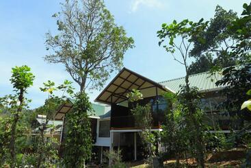 تختخواب و صبحانه Coffee And Pepper Plantation Homestay
