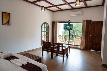 تختخواب و صبحانه Coffee And Pepper Plantation Homestay