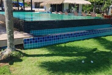 Sunrise Beach Resort