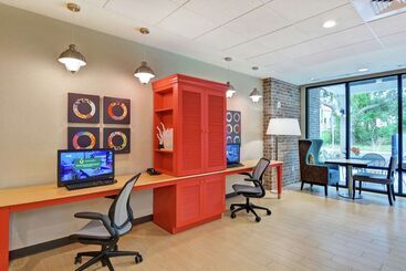 هتل Home2 Suites By Hilton Hilton Head