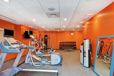 هتل Home2 Suites By Hilton Hilton Head