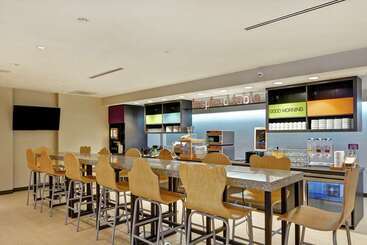 هتل Home2 Suites By Hilton Hilton Head