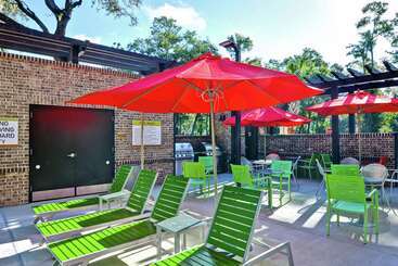 هتل Home2 Suites By Hilton Hilton Head