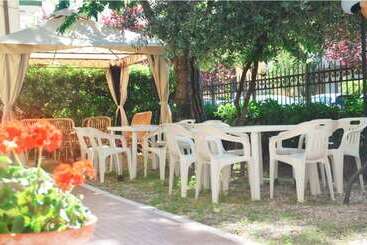 هتل Villa Pozzi