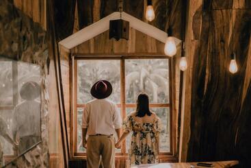 ペンション Camiguin Volcano Houses   A Frame House