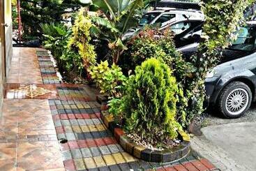 پانسیون Hostal Mariscal Sucre