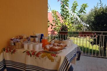 B&b Lara Santola