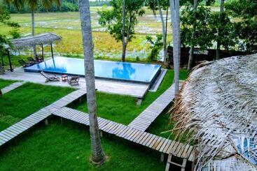 هتل Rice Rice Villas