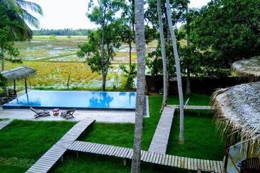 هتل Rice Rice Villas