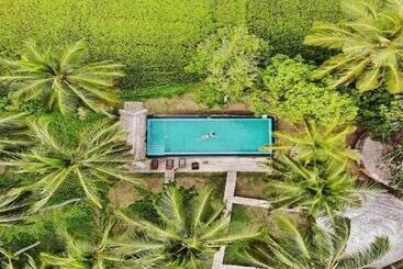 هتل Rice Rice Villas
