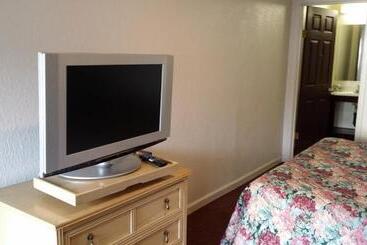 مُتل Redwood Inn Willits
