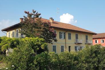 پانسیون Locanda Ferro Uno, Golf Città Di Asti