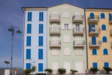 پانسیون Rooms A Due Passi Dal Mare